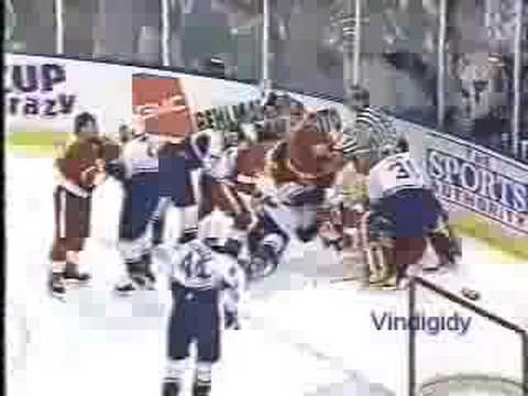 M. Lapointe (DET) vs. S. Leach (STL)