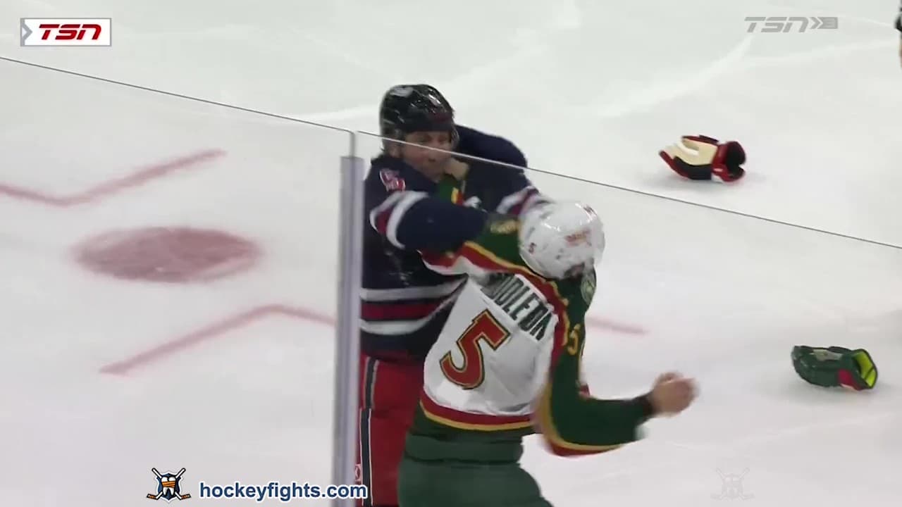 L. Schenn (WPG) vs. J. Middleton (MIN)