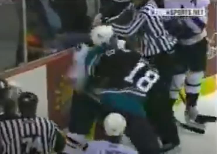 J. Ruutu (VAN) vs. M. Holmqvist (ANA)