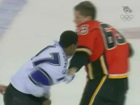 W. Simmonds (LAK) vs. W. Peters (CGY)