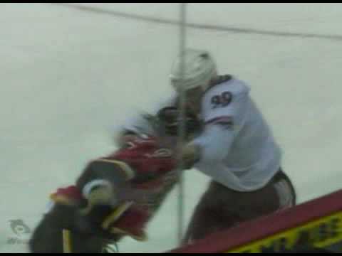 G. Murray (ARI) vs. E. Nystrom (CGY)