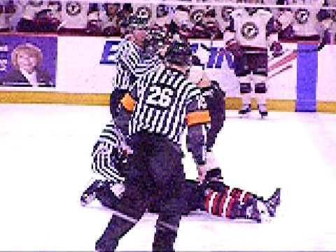 Y. Reiber (QUE) vs. M. Boland (HAL)