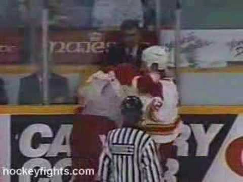 D. McCarty (DET) vs. P. Kruse (CGY)