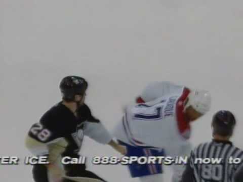 G. Laraque (MTL) vs. E. Godard (PIT)