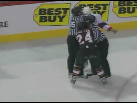 J. Gratton (PHI) vs. G. Laraque (MTL)