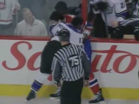 W. Simmonds (LAK) vs. M. Pacioretty (MTL)