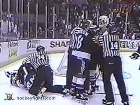 R. Poeschek (TBL) vs. C. Berube (WSH)