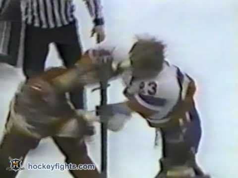 N. Sheehy (CGY) vs. B. Nystrom (NYI)
