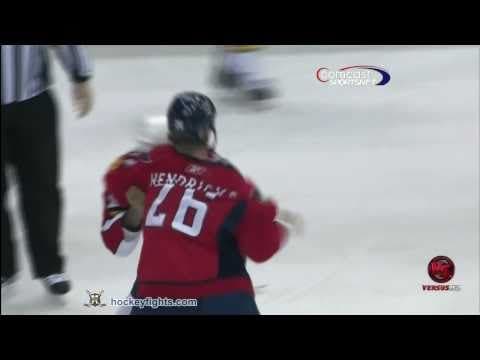 K. McArdle (FLA) vs. M. Hendricks (WSH)