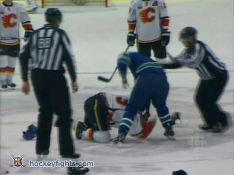 J. Mayers (CGY) vs. R. Rypien (VAN)
