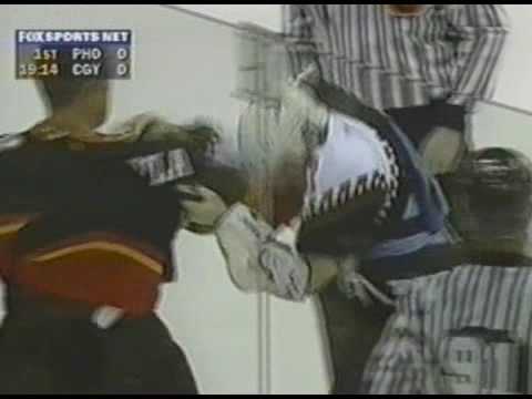 R. Tocchet (ARI) vs. J. Iginla (CGY)