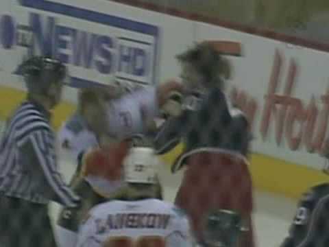 T. Bertuzzi (CGY) vs. R. Klesla (CBJ)