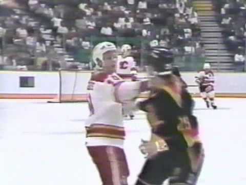 D. Bruce (VAN) vs. G. Roberts (CGY)