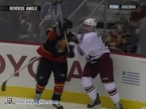 J. Iginla (CGY) vs. K. Ballard (ARI)