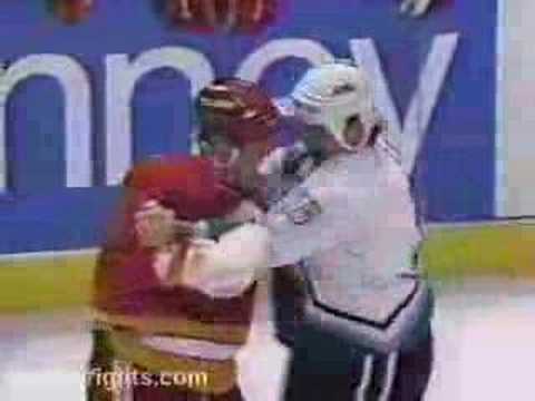 P. Kruse (CGY) vs. T. Ewen (ANA)