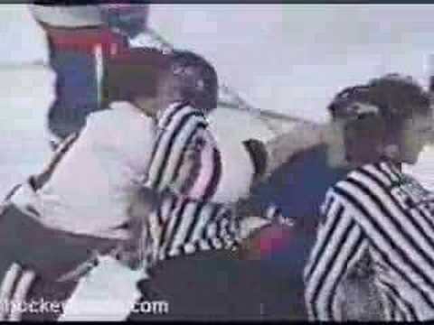 M. Vukota (NYI) vs. A. Secord (CHI)