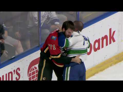 H. Smith (CGY) vs. Y. Pavel,Laplante (VAN)