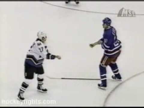 E. Cairns (NYR) vs. C. Berube (WSH)