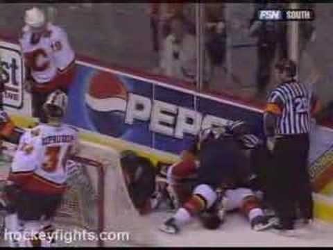 R. Regehr (CGY) vs. J. Tootoo (NSH)
