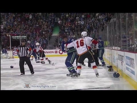 L. Smid (CGY) vs. K. Bieksa (VAN)