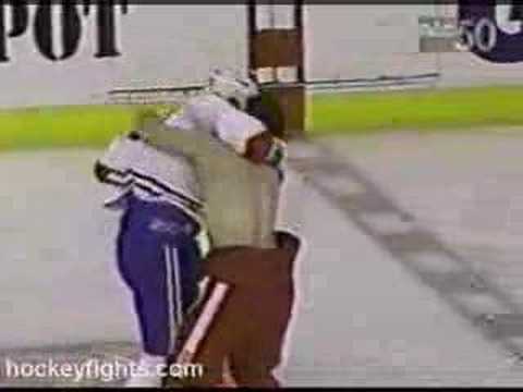 D. McCarty (DET) vs. T. Stevenson (MTL)