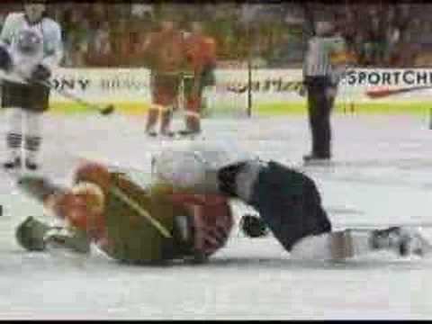 R. Torres (EDM) vs. R. Warrener (CGY)