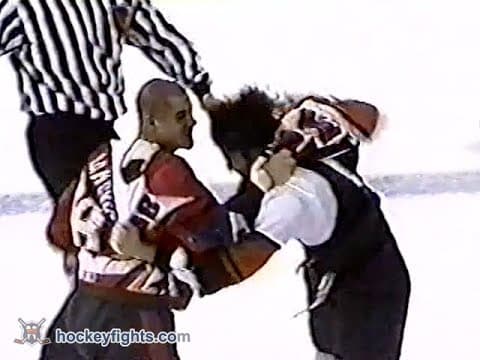 S. Lakovic (CGY) vs. D. Kordic (PHI)