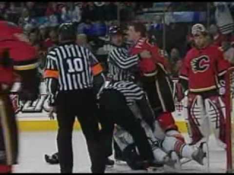 E. Moreau (EDM) vs. D. Phaneuf (CGY)