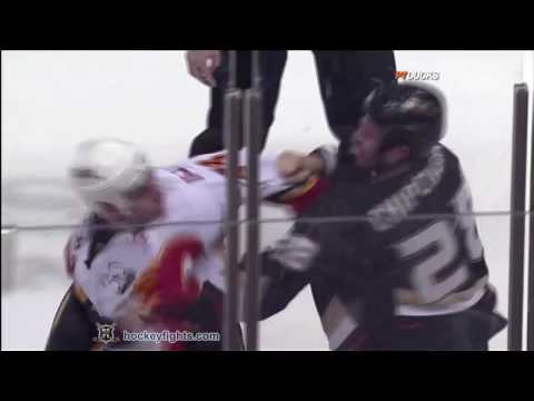 E. Nystrom (CGY) vs. K. Chipchura (ANA)